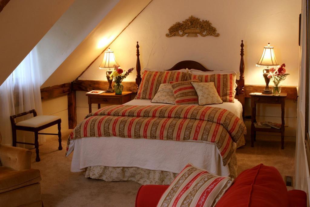 Colby Hill Inn Henniker Zimmer foto